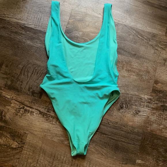 Aerie vaycay all day swimsuit - Picture 3 of 5